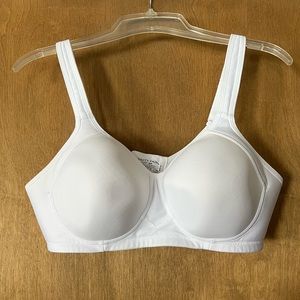 Vanity Fair 40B Bra White Great Support No Underwires EXCELLENT LIKE NEW